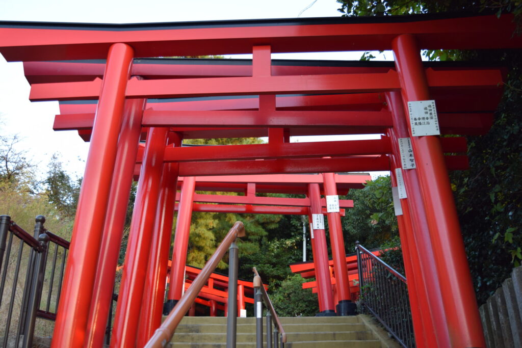 高橋稲荷神社-鳥居