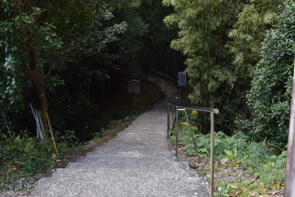 神龍八大龍王神社-階段