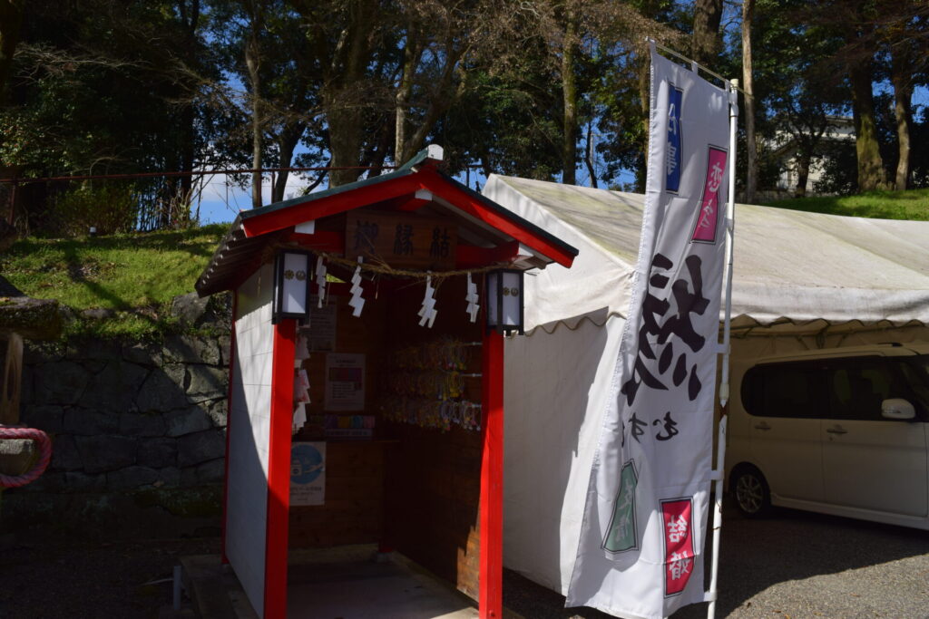 西岡神社-恋の願掛け
