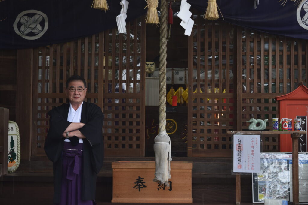 七所宮（宮地神社）-神主さん