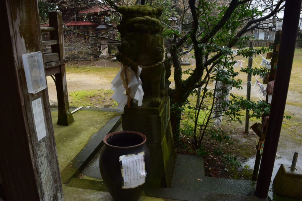 七所宮（宮地神社）-水壺