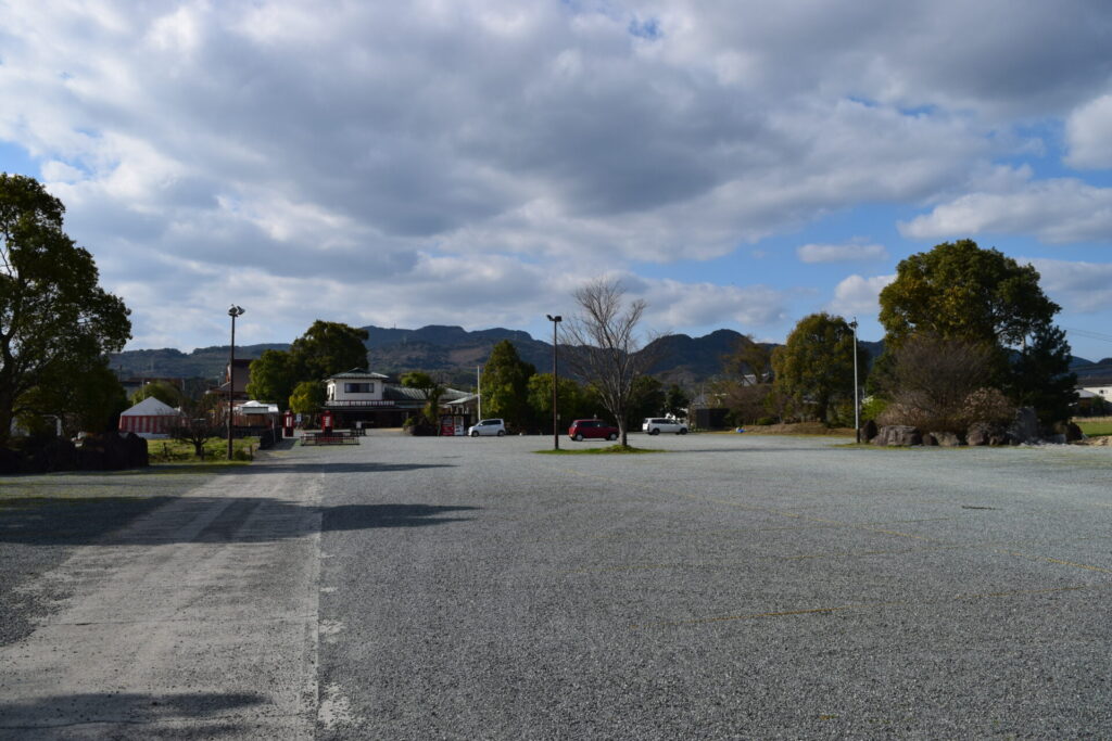粟嶋神社-駐車場