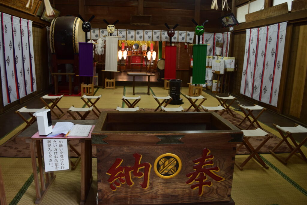 七所宮（宮地神社）-本堂
