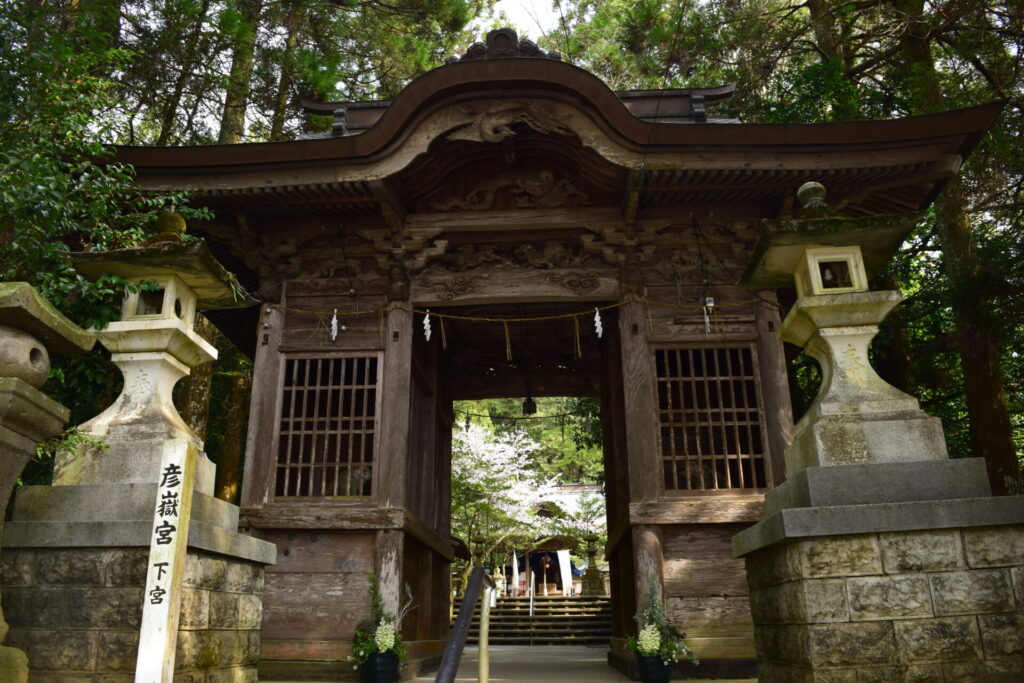 彦嶽宮_楼門