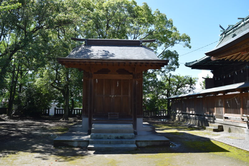 貝洲加藤神社_末社(左)