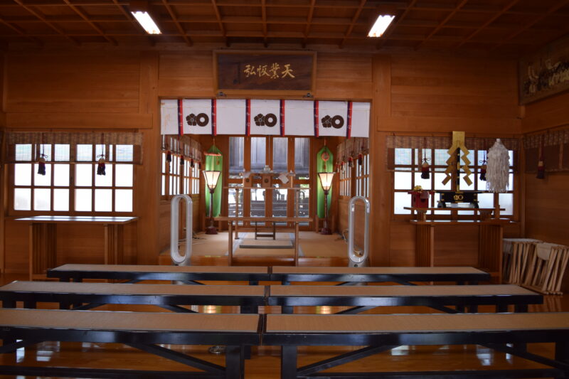 貝洲加藤神社_本堂内1