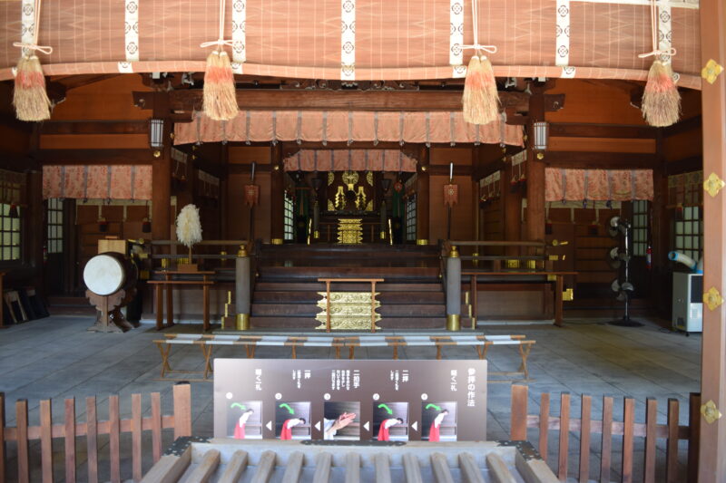 出水神社_本堂内