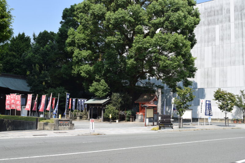 山崎菅原神社_向かいから入り口