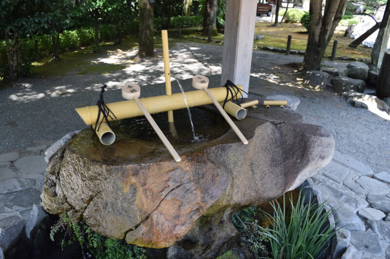 出水神社_打手水2