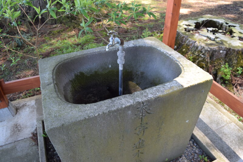 高森阿蘇神社_打手水2