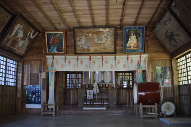 高森阿蘇神社_本堂内