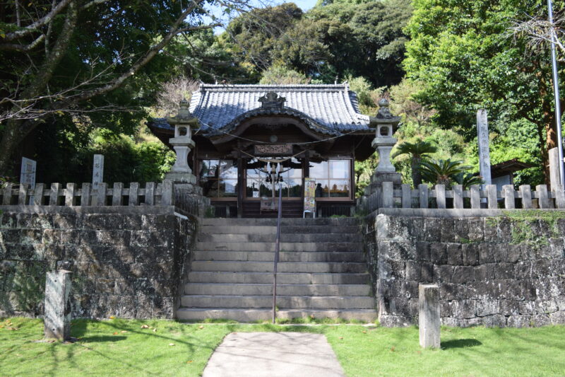 郡浦神社_本堂1