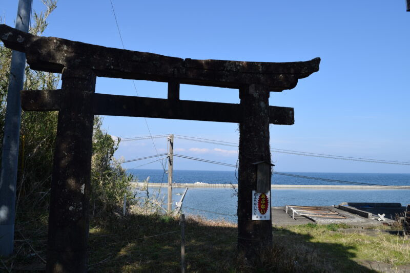 大島子諏訪神社_海側鳥居2
