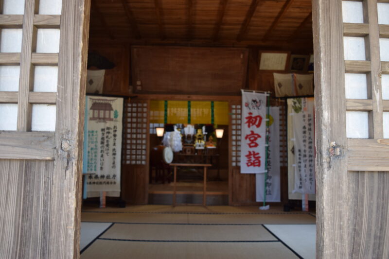 大島子諏訪神社_本堂2