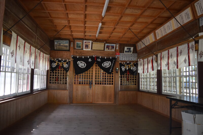 八王神社_本堂2