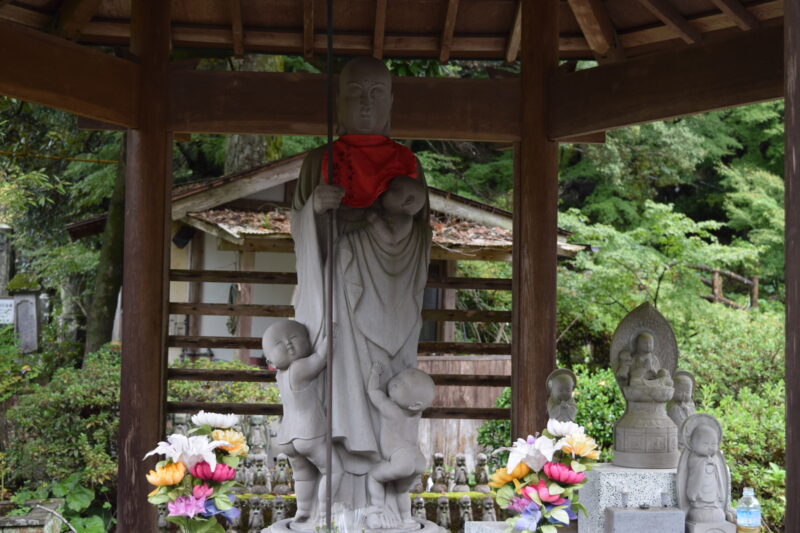 日輪寺_水子地蔵尊1