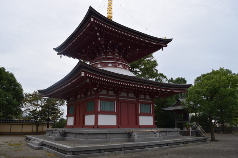 蓮華院誕生寺_多宝塔