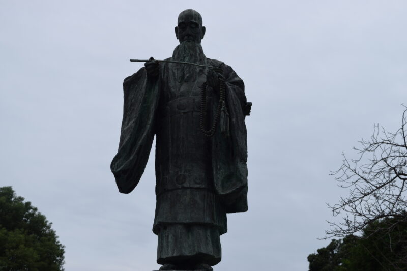 蓮華院誕生寺南大門_河原是信大僧正2