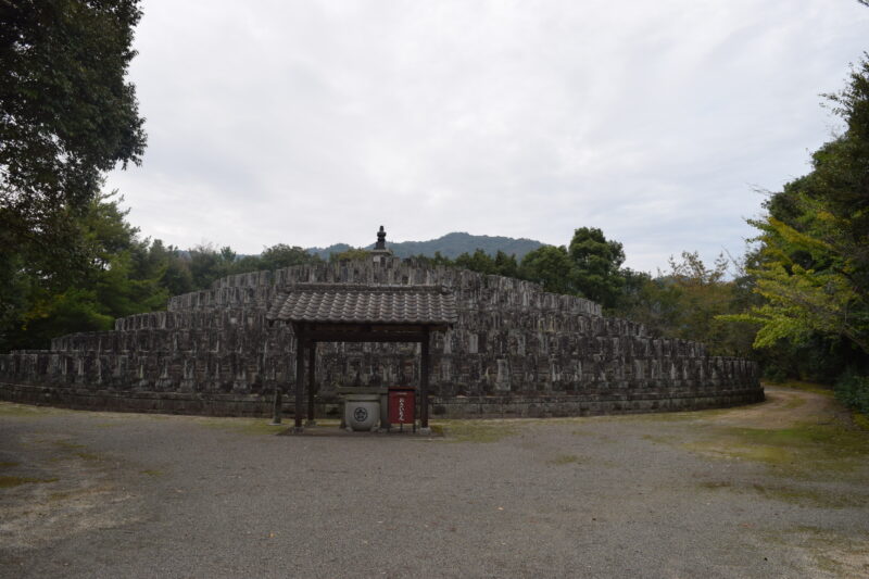 蓮華院誕生寺奥之院_千人塚1