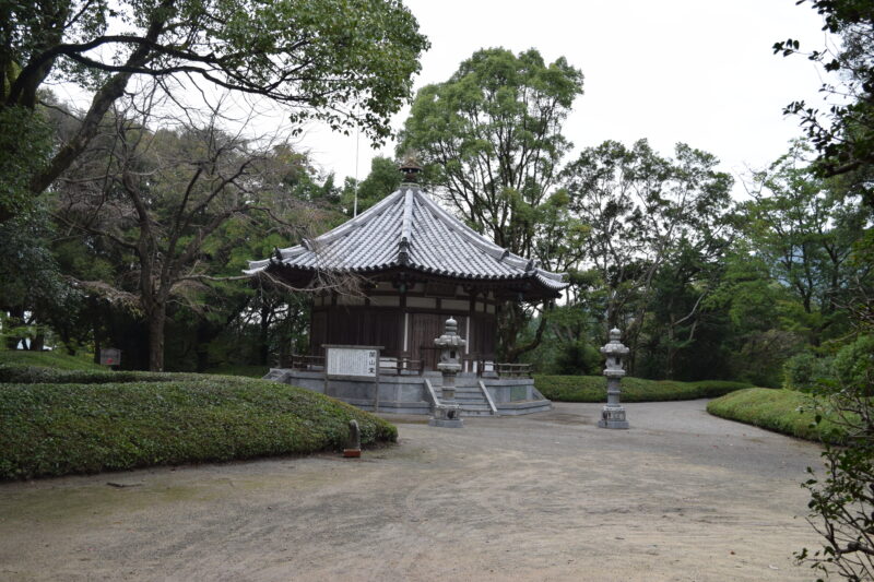 蓮華院誕生寺奥之院_開山堂