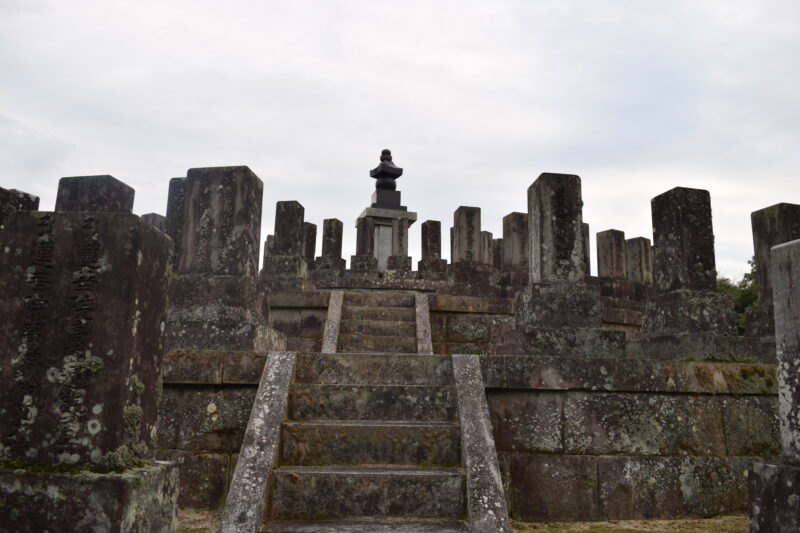 蓮華院誕生寺奥之院_千人塚4