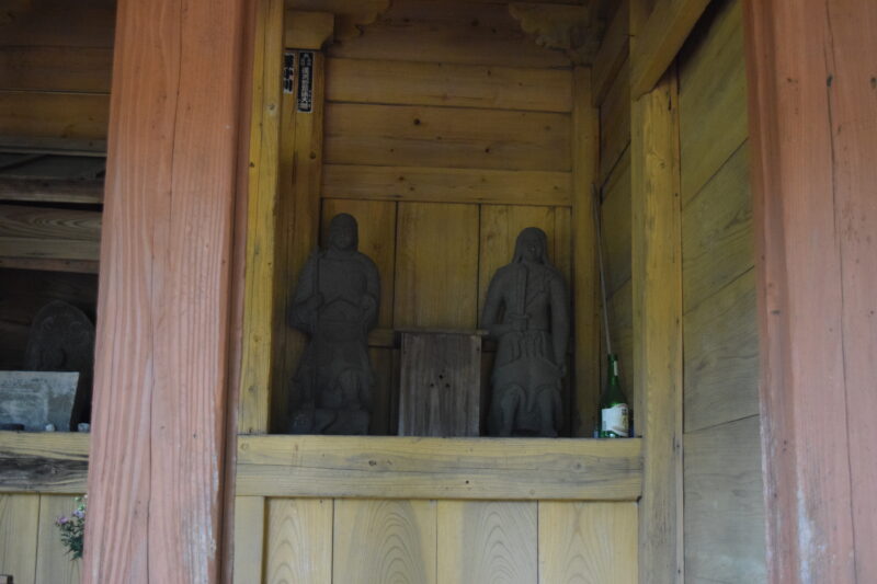 西巌殿寺本堂跡_足手荒神堂_役小角石像・男鬼・女鬼像2