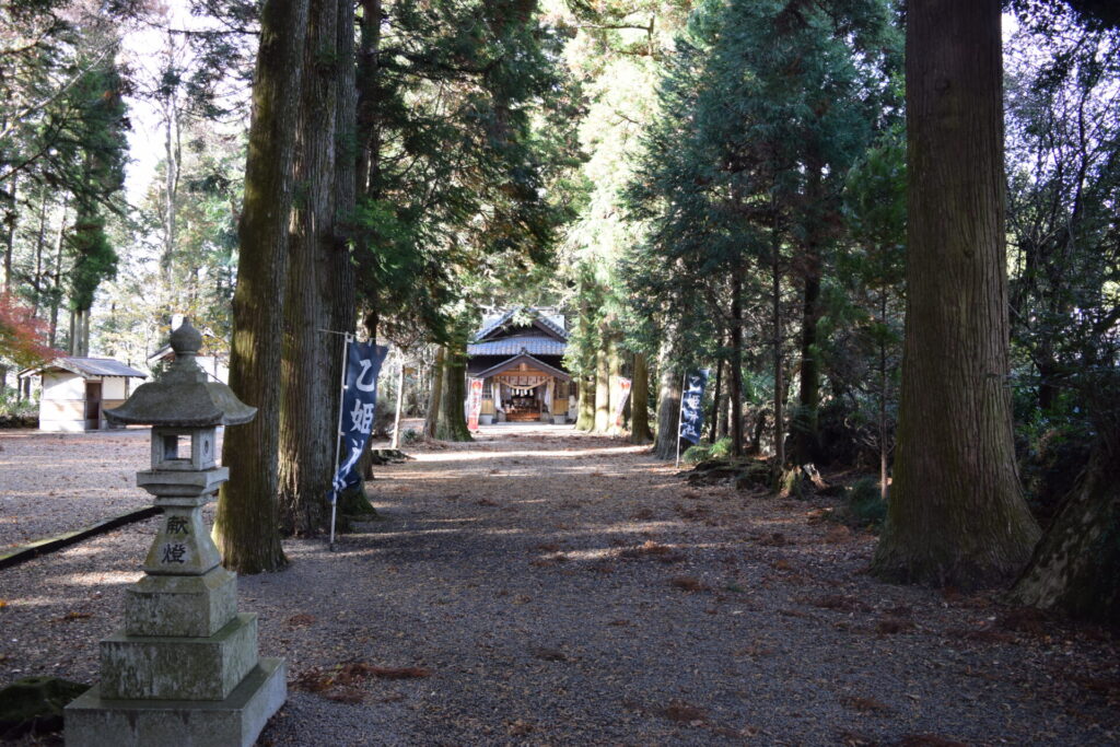 乙姫神社-境内