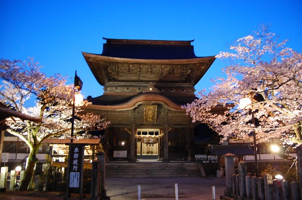 内牧温泉 蘇山郷:阿蘇神社のライトアップ